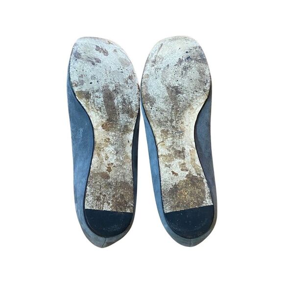 Tibi Women’s Grey Suede Flats Style Daisy Size 11 Button Flower Feature - Picture 5 of 6